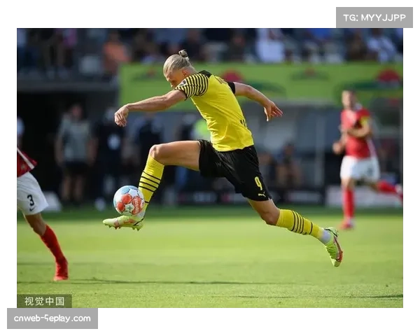 弗赖堡射手格里福接受专访,坦言尚未决定是否与球队续约 弗赖堡射手格里福接受专访,坦言尚未决定是否与球队续约